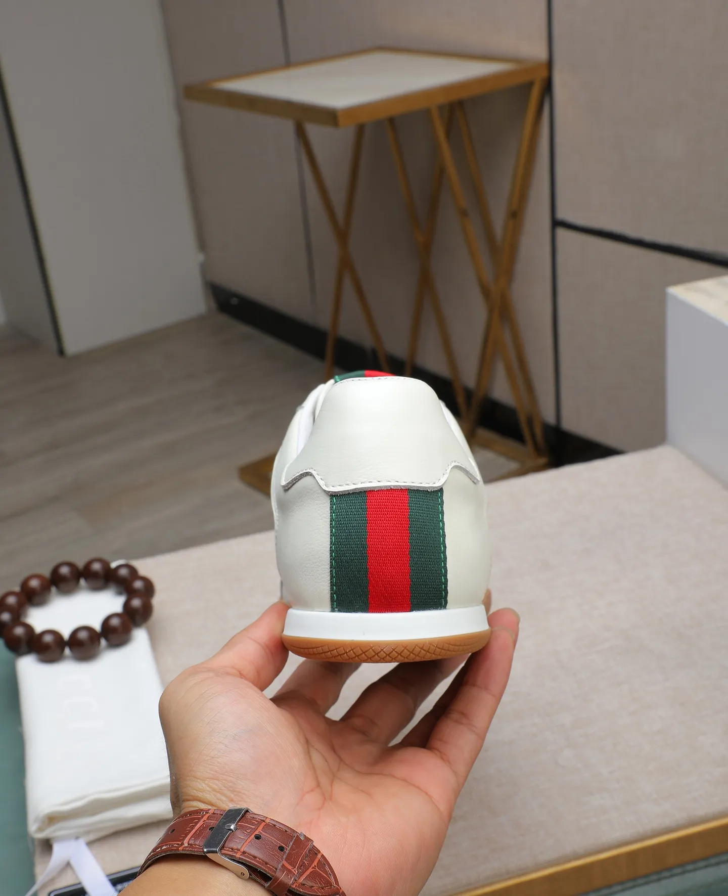 Men's shoes 💰460 GUCCI🔍🔍The latest models are on sale at the same time at the counter. Original calfskin imported from Italy, genuine leather lining, (high-end, extravagant, and classy) with exquisite workmanship. Soles: Original soles specially provided by the original factory. ⚠Exclusive double-layer movable molded soles are super comfortable⚠. Photos of the real thing🎬The real thing is even better🔍🔍"High quality·Follow the order" Code number 38-44